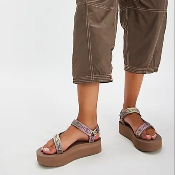 Teva Sandals Women's Size 8 Flatform Universal Sunscape Sandals Lagenlook Eco - Picture 2 of 14